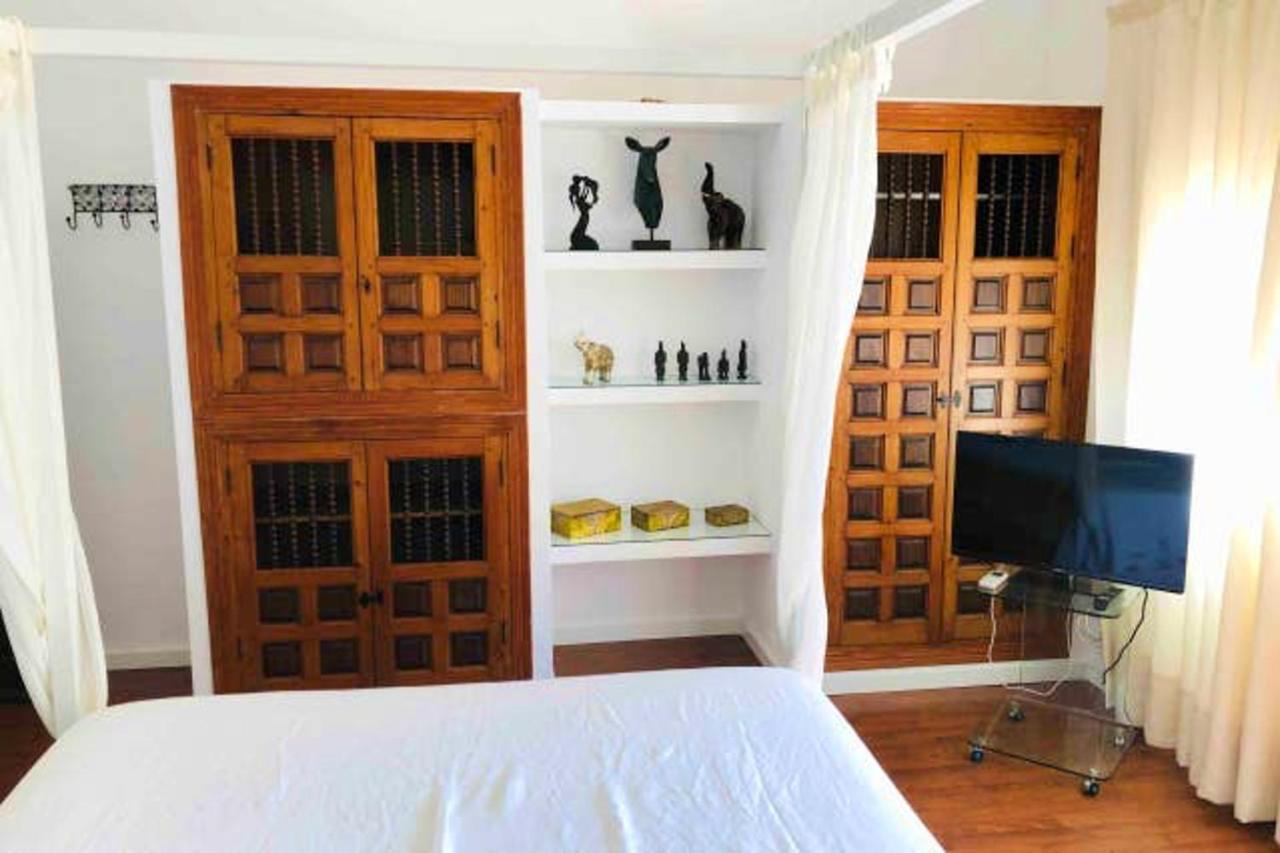 Enchanting Benalmadena: Private Pool Retreat Villa *