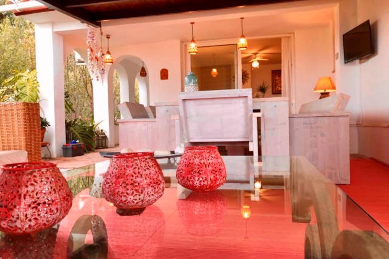 Villa Enchanting Benalmadena: Private Pool Retreat *