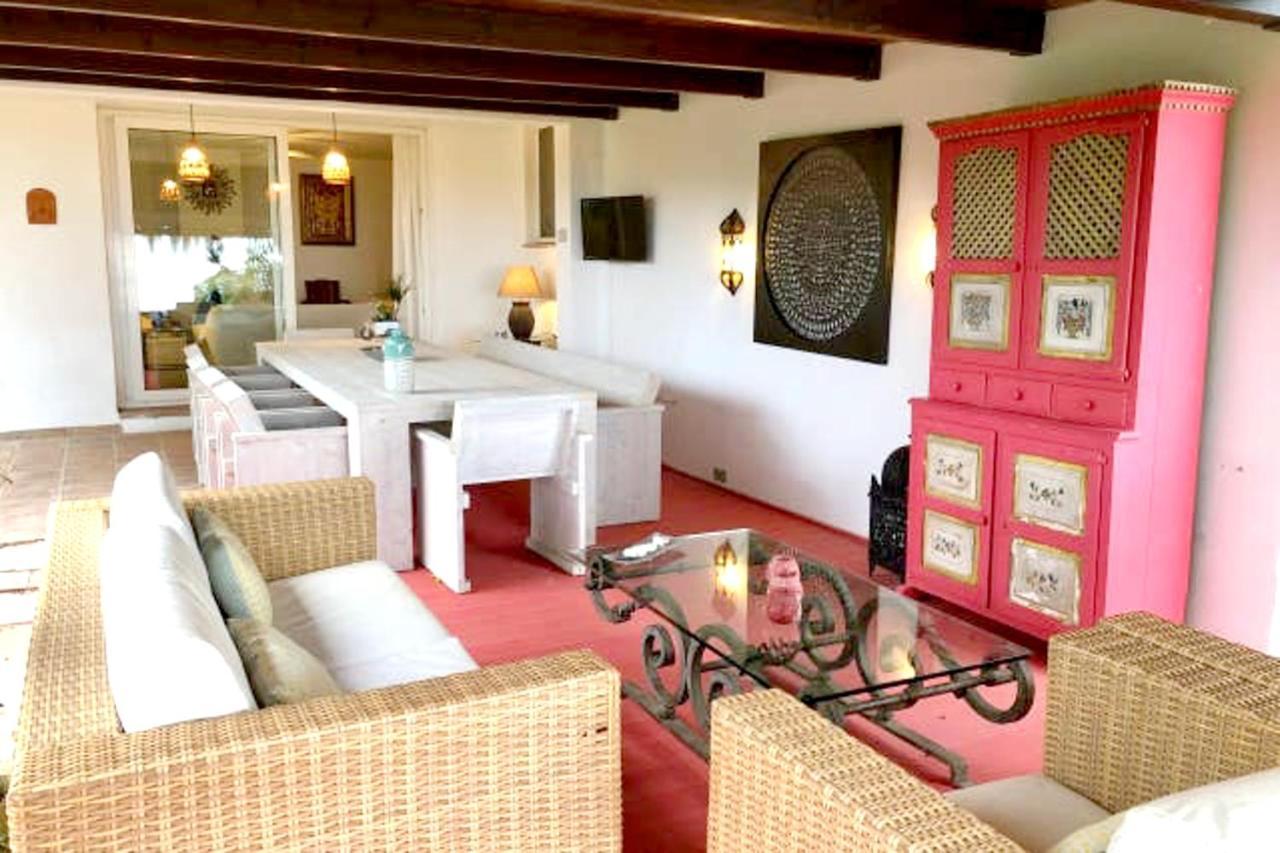 Villa Enchanting Benalmadena: Private Pool Retreat