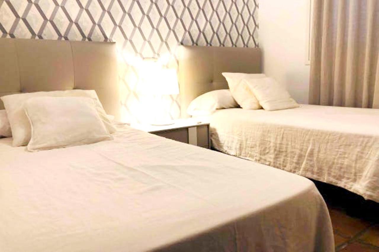 Villa Enchanting Benalmadena: Private Pool Retreat