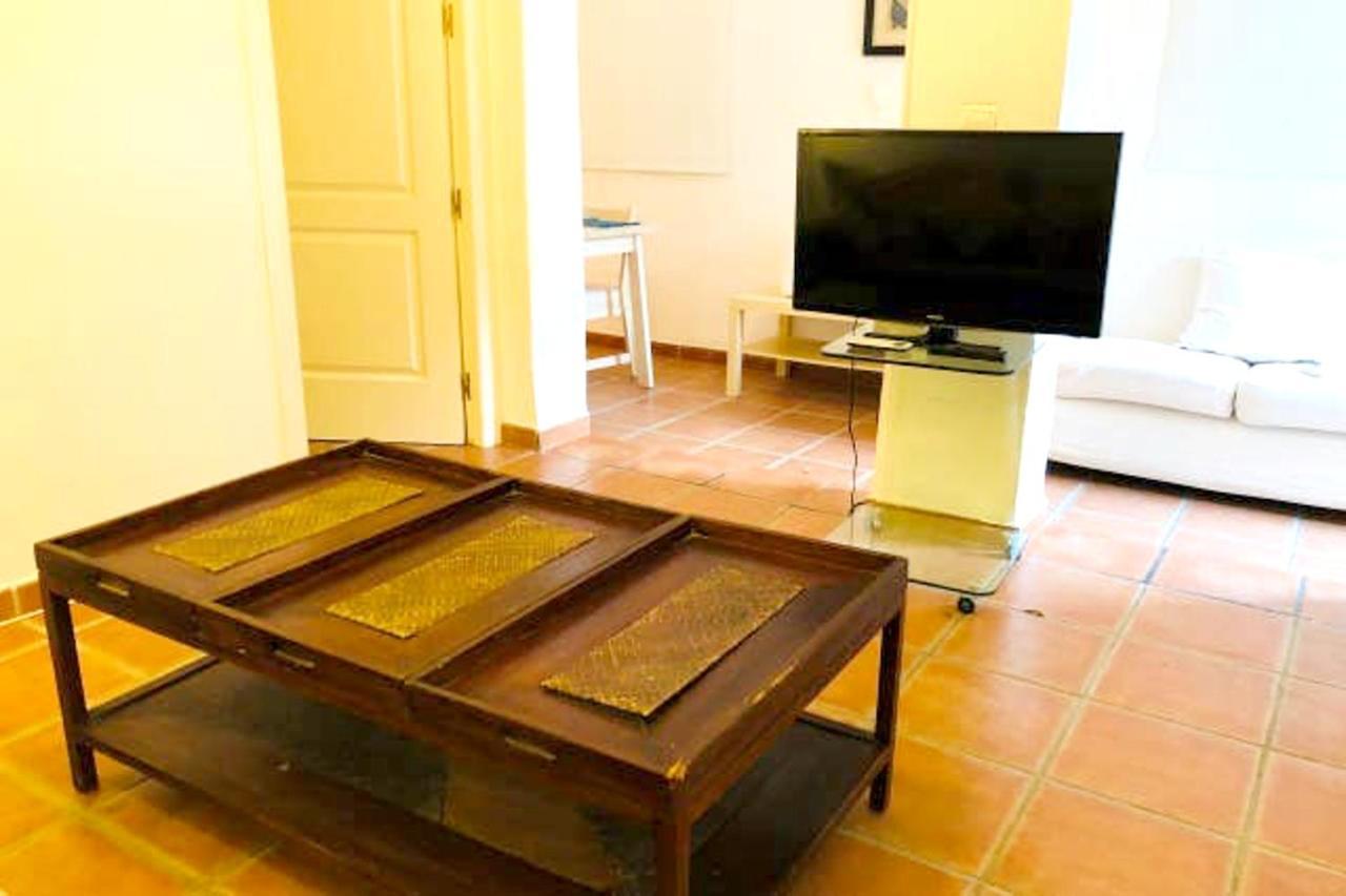 Villa Enchanting Benalmadena: Private Pool Retreat *